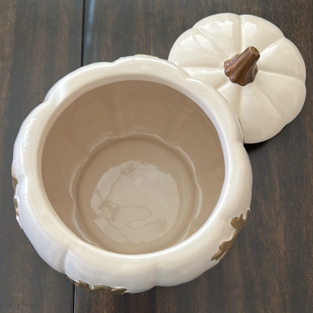 Thanksgiving or Fall Ceramic Cookie Jar - Picture 3 of 6